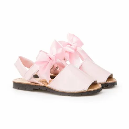 Abarcas Menorquinas Niña Piel Charol Lazo De Raso Velcro 206 Rosa, De Angelitos 4 Abarcas Menorquinas Niña Piel Charol Lazo De Raso Velcro 206 Rosa, De Angelitos - Imagen 2