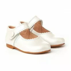 Merceditas Niña Piel Nacarada Velcro 1502 Beige, De Angelitos